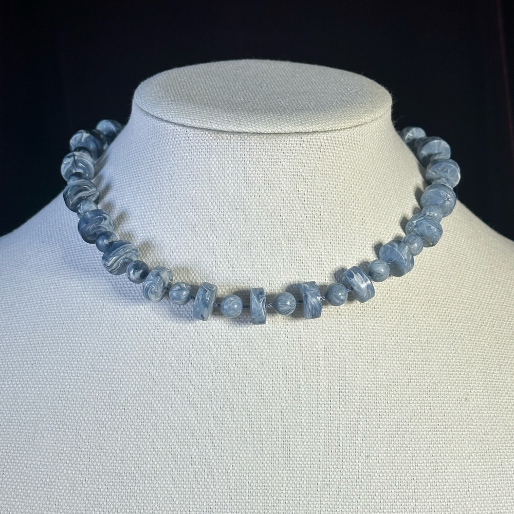 Choker necklace